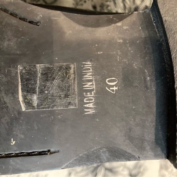 OFFICE LONDON Sz 40 Leather Chelsea Style Pull On Booties - Picture 7 of 9